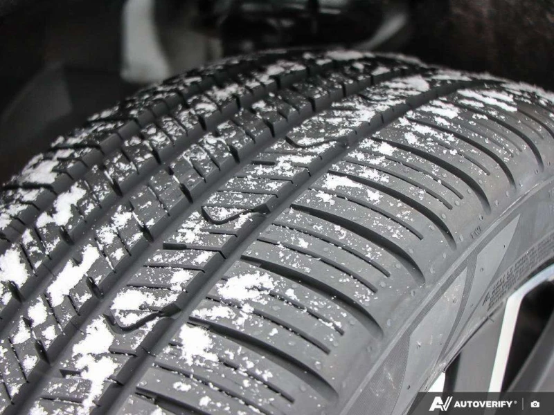 Volvo XC40 * R Design * CARFAX * ЦЕНА ДО БГ, снимка 9 - Автомобили и джипове - 53263757