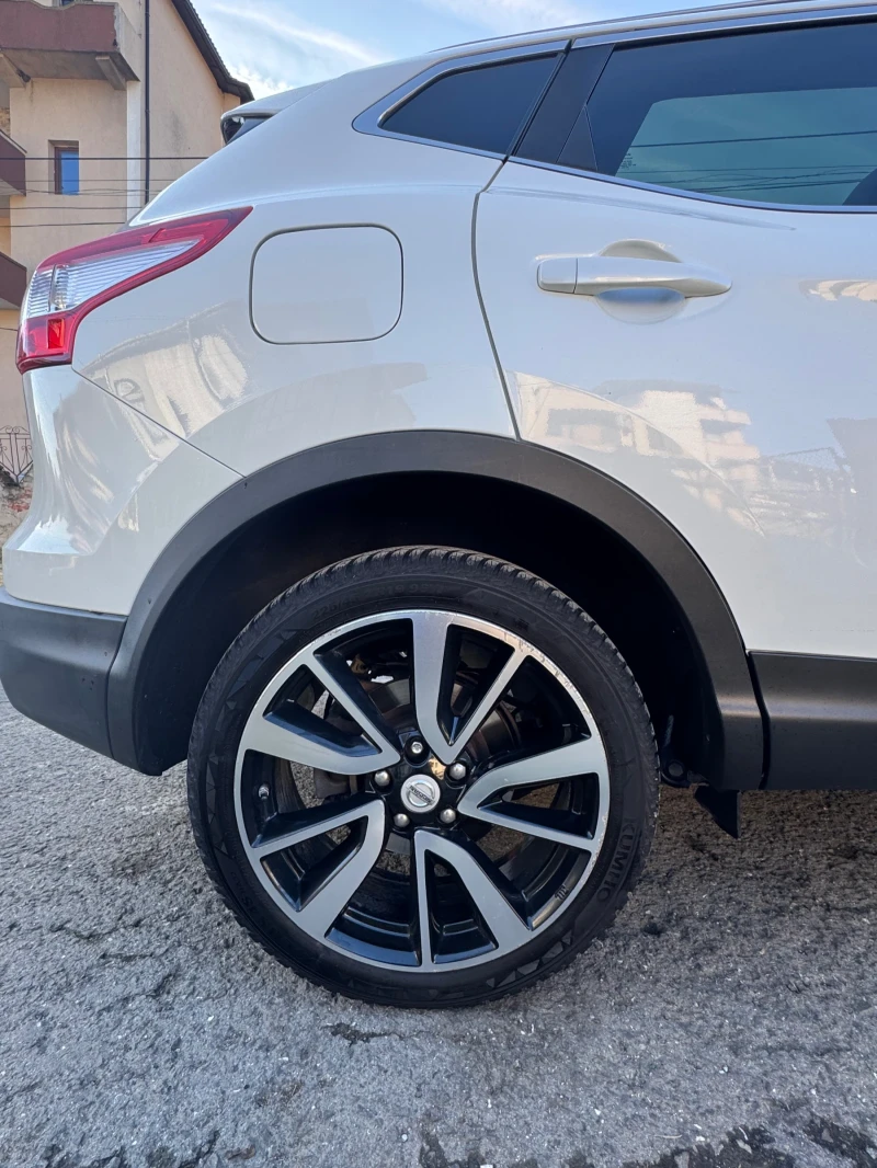Nissan Qashqai, снимка 13 - Автомобили и джипове - 53264331