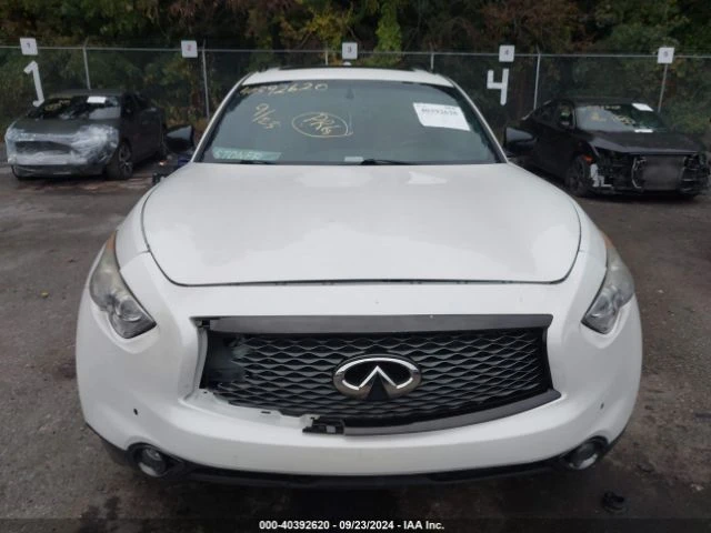 Infiniti QX70, снимка 12 - Автомобили и джипове - 47632946