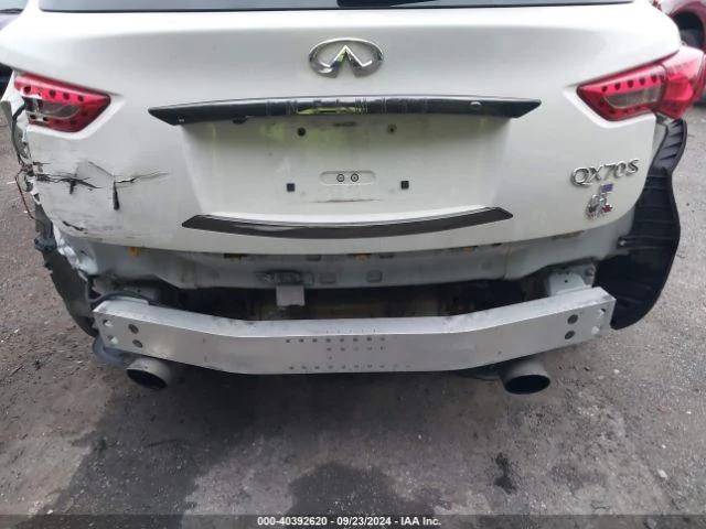 Infiniti QX70, снимка 16 - Автомобили и джипове - 47632946