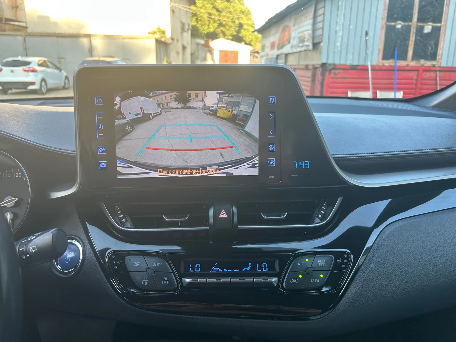 Toyota C-HR LED-Кожен салон-Нави-Камера-130000км-Италия! - изображение 10