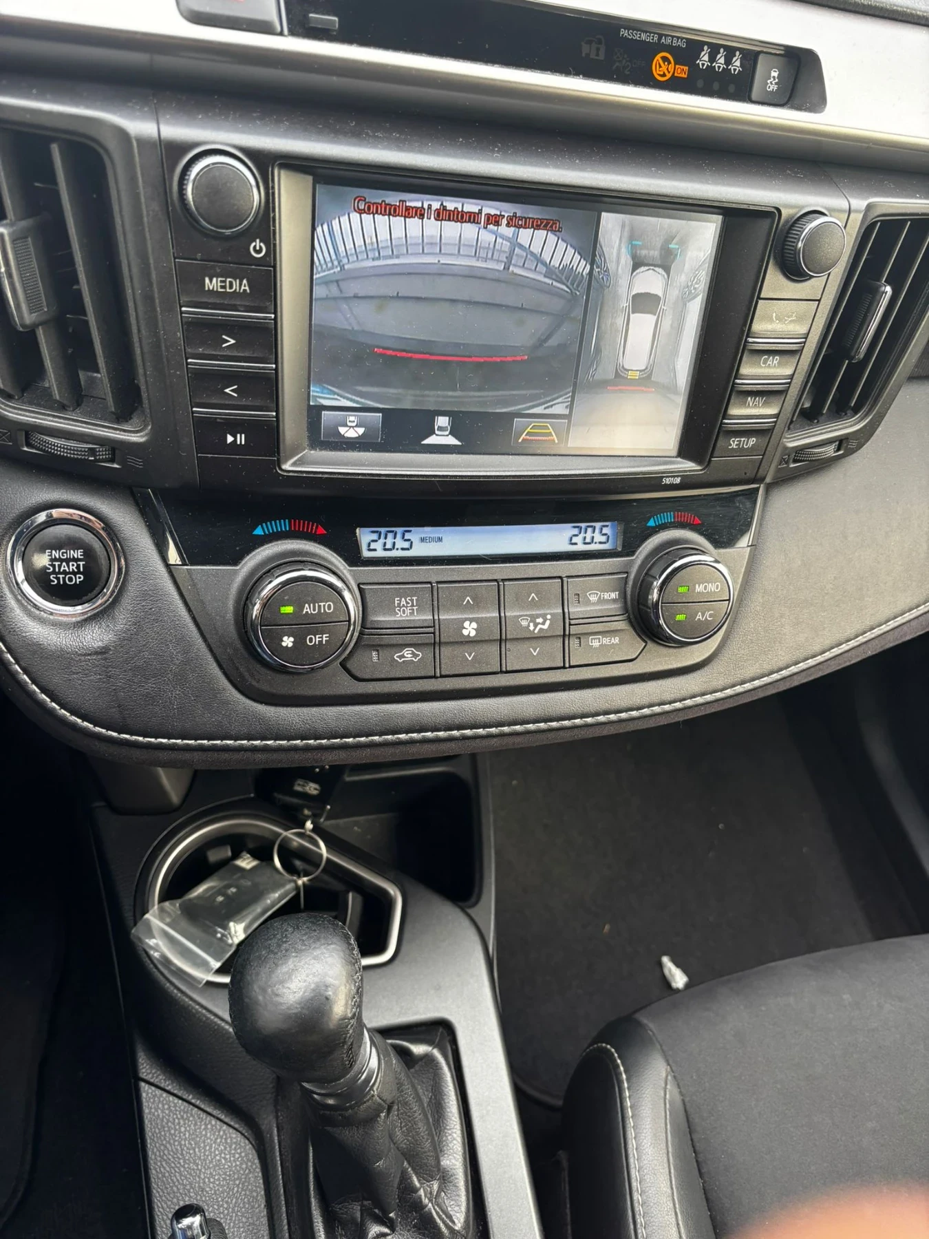 Toyota Rav4 2.0 D4D 143 KC EURO 6B EXECUTIVE ВСИЧКИ ЕКСТРИ - изображение 9