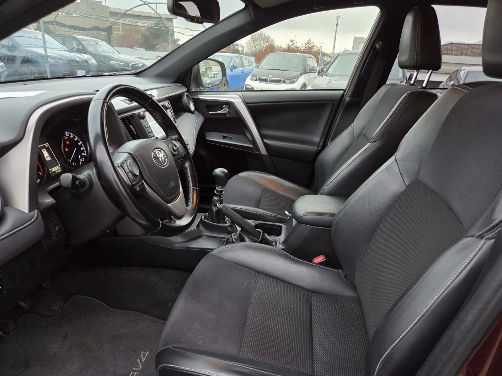 Toyota Rav4 2.0 D4D 143 KC EURO 6B EXECUTIVE ВСИЧКИ ЕКСТРИ - изображение 7