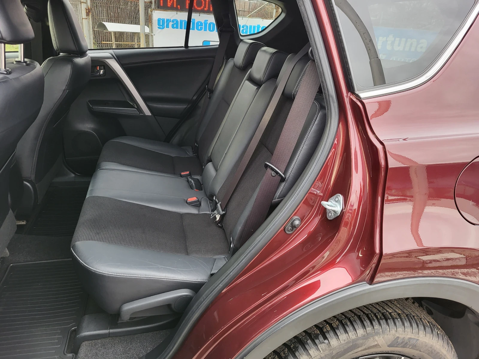 Toyota Rav4 2.0 D4D 143 �� EURO 6B EXECUTIVE ������ ������  | Mobile.bg � ����������� 13