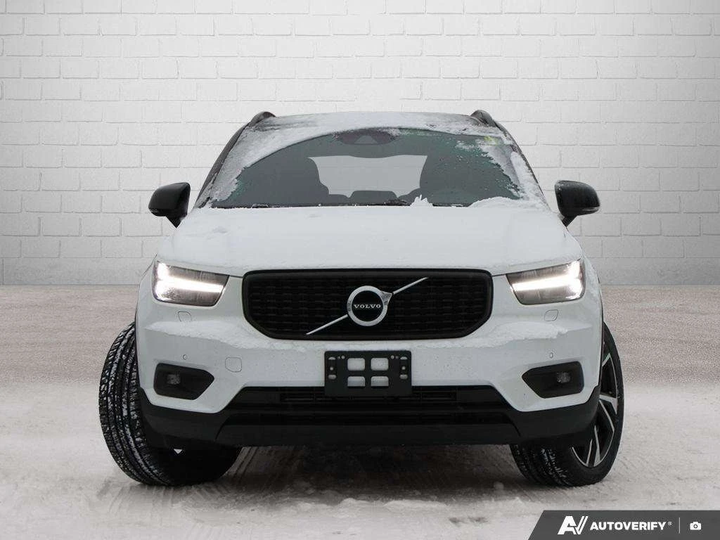 Volvo XC40 * R Design * CARFAX * ЦЕНА ДО БГ - изображение 2