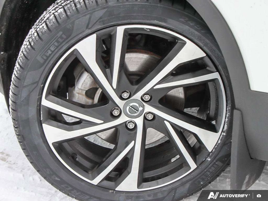 Volvo XC40 * R Design * CARFAX * ЦЕНА ДО БГ - изображение 8