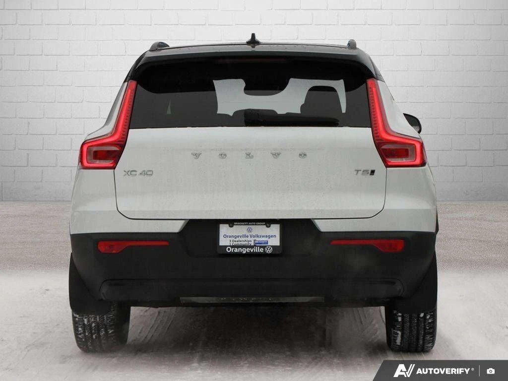 Volvo XC40 * R Design * CARFAX * ЦЕНА ДО БГ - изображение 7