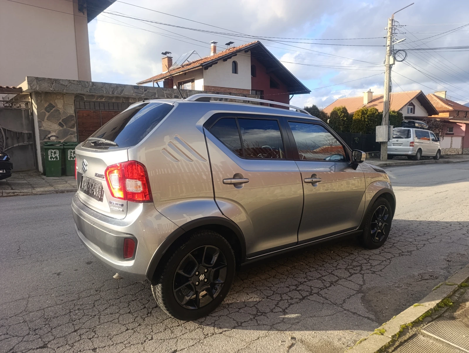 Suzuki Ignis 4x4 hybrid  - изображение 7