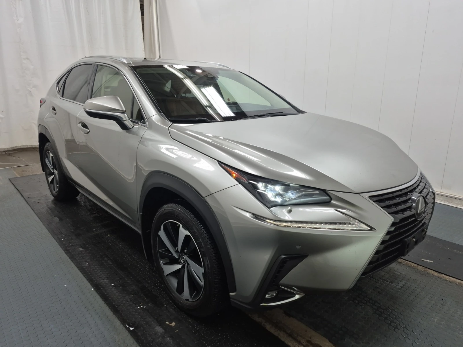 Lexus NX 300 * * CARFAX * * ���� ������ * *  | Mobile.bg � ����������� 2
