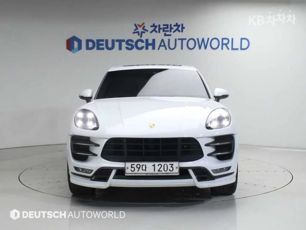 Porsche Macan, снимка 5 - Автомобили и джипове - 54767984