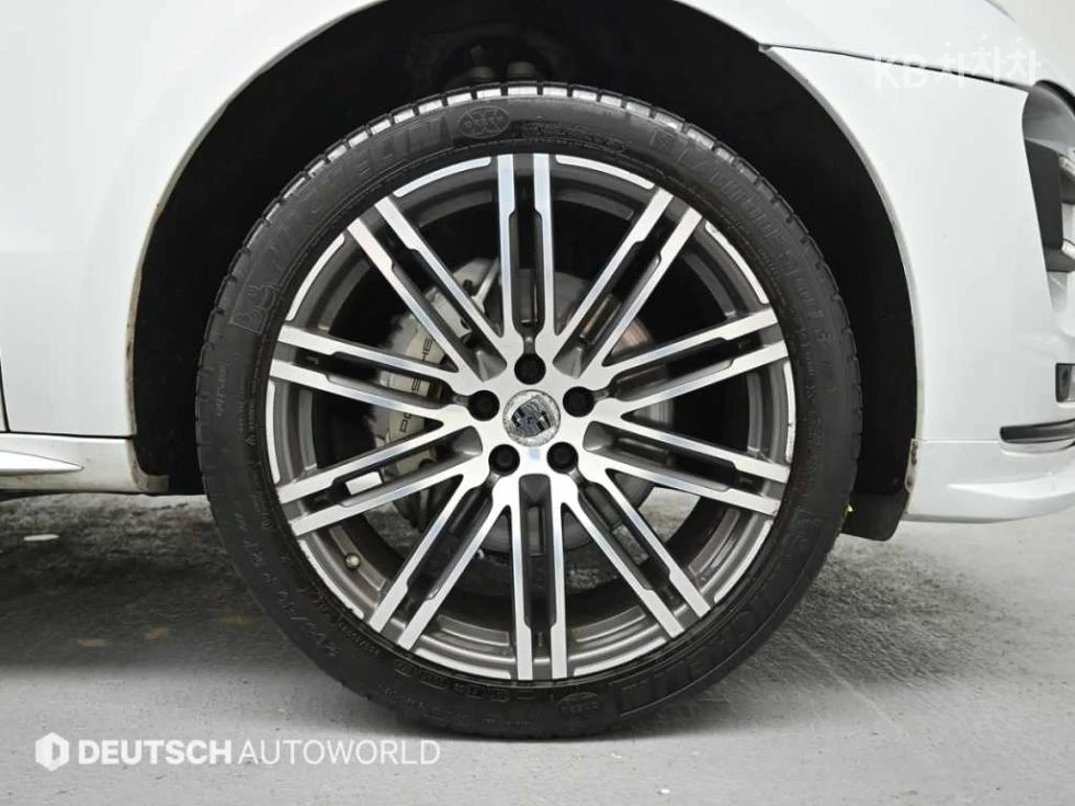 Porsche Macan, снимка 6 - Автомобили и джипове - 54767984