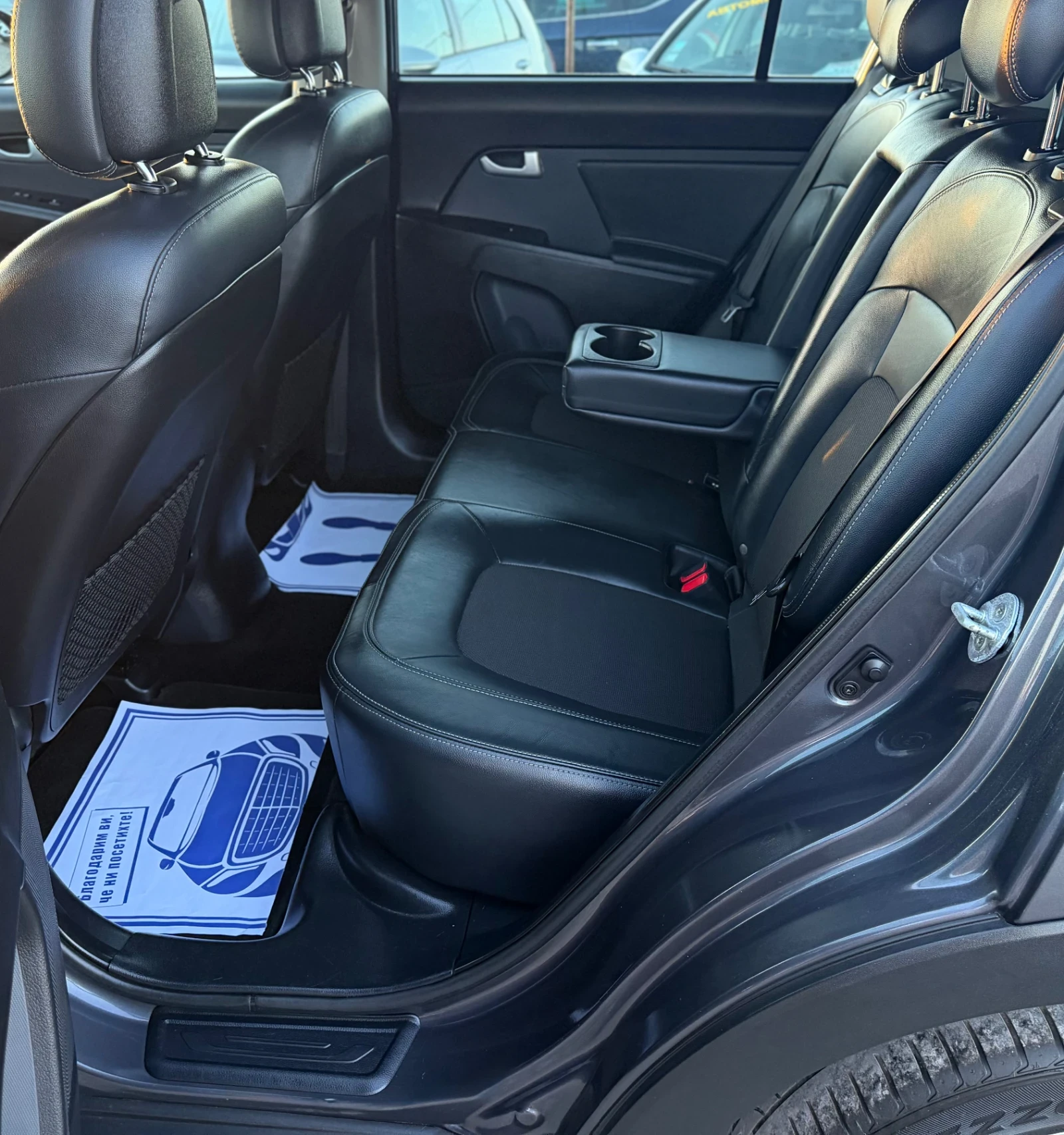 Kia Sportage 2.0 CRDI 184кс 4х4 * НАВИГАЦИЯ * КАМЕРА * ЛИЗИНГ, снимка 7 - Автомобили и джипове - 54907808