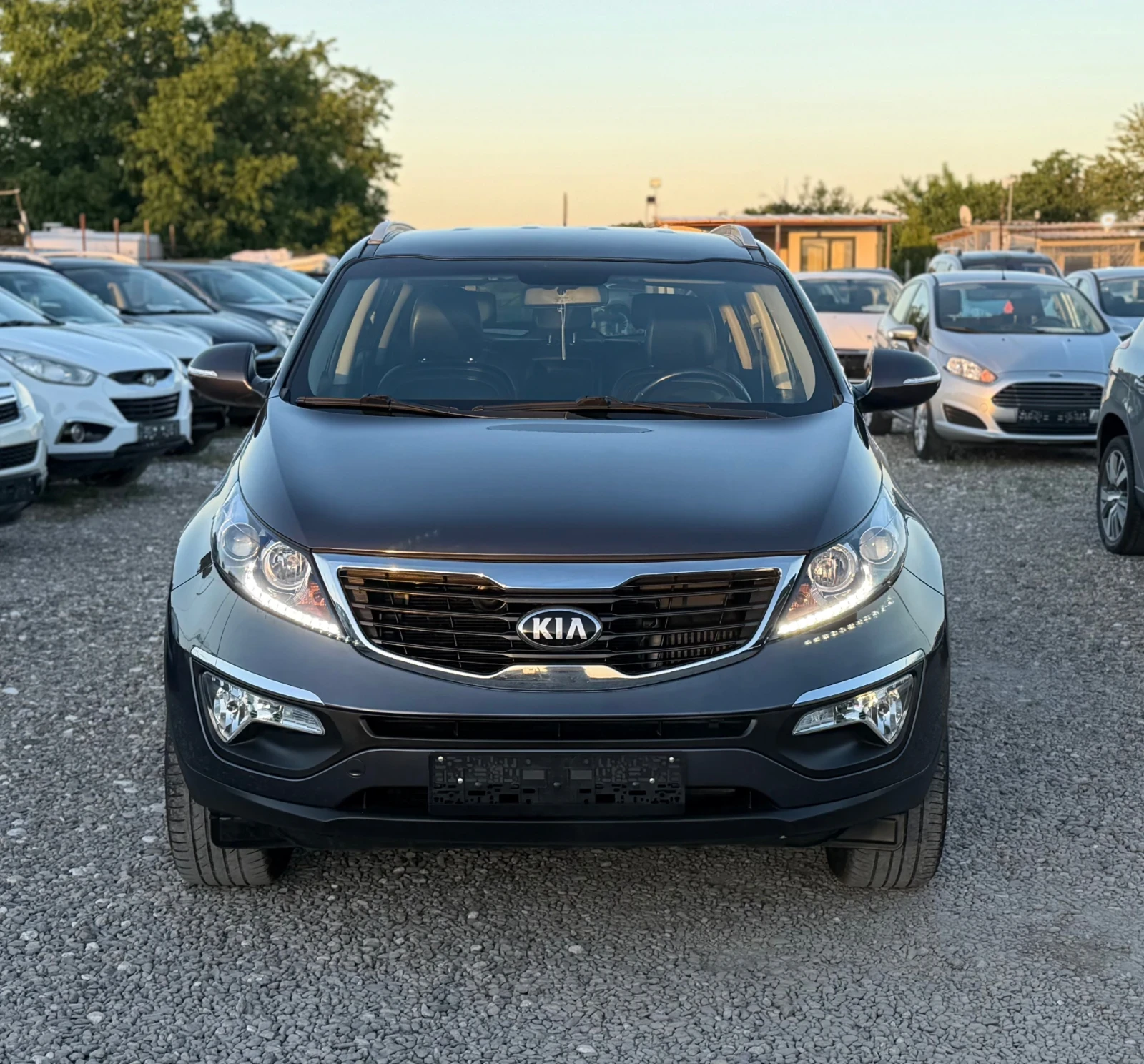 Kia Sportage 2.0 CRDI 184кс 4х4 * НАВИГАЦИЯ * КАМЕРА * ЛИЗИНГ, снимка 2 - Автомобили и джипове - 54907808