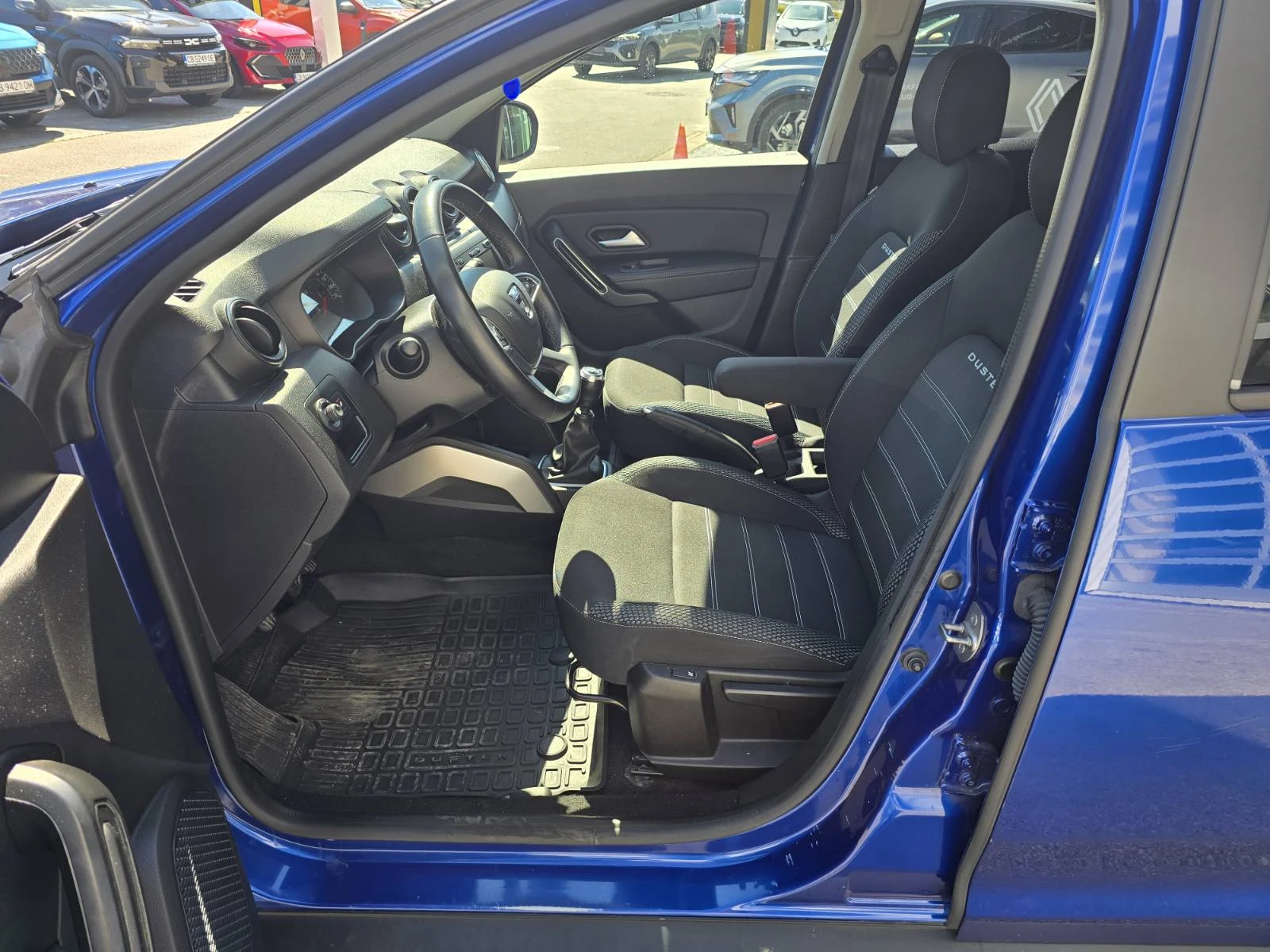 Dacia Duster dCi 115 к.с. Дизел 4x4 Stop & Start, снимка 14 - Автомобили и джипове - 55078059