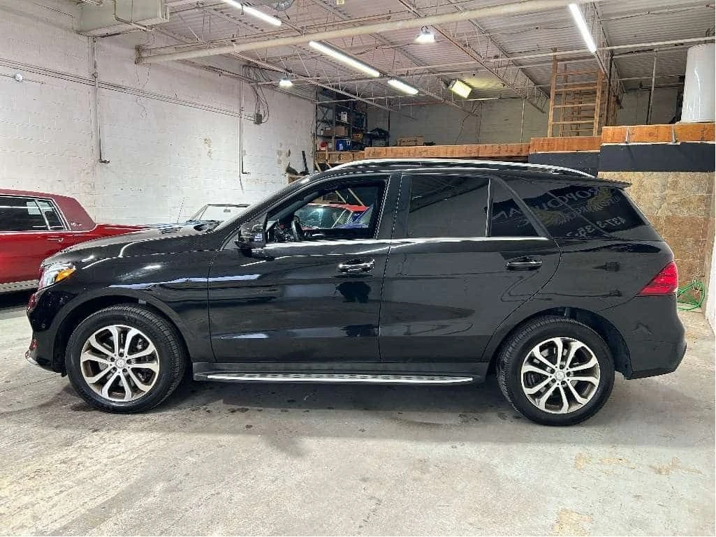 Mercedes-Benz GLE * 400 * CARFAX * БЕЗ ПЪРВОНАЧАЛНА ВНОСКА, снимка 4 - Автомобили и джипове - 55346095