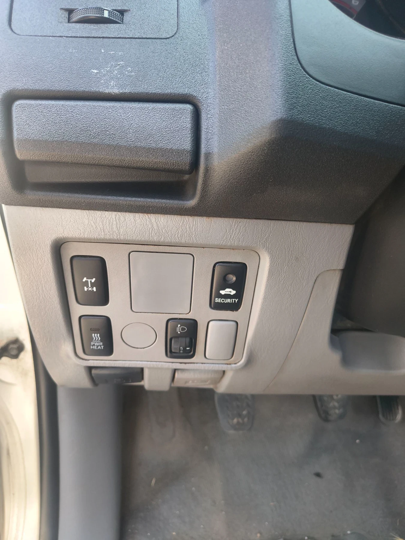 Toyota Hilux, снимка 11 - Автомобили и джипове - 55892329
