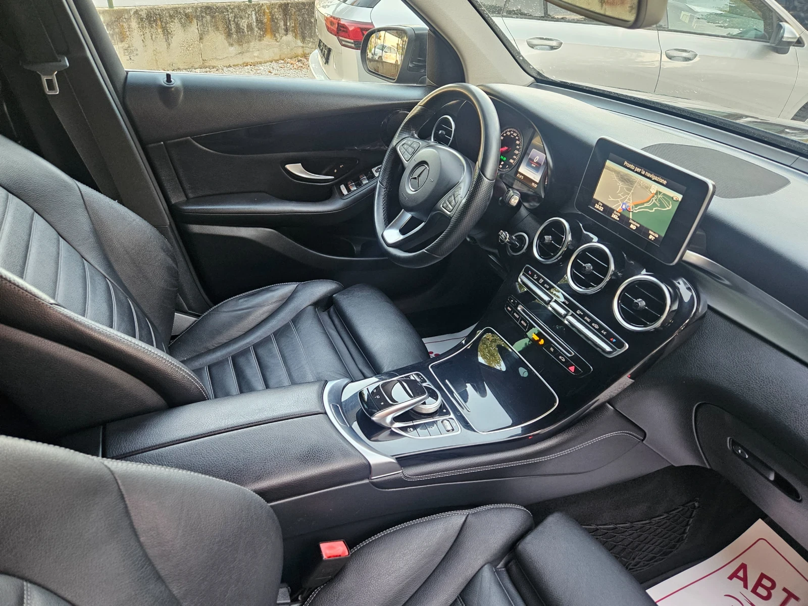 Mercedes-Benz GLC GLC250 4MATIC, снимка 9 - Автомобили и джипове - 56659232