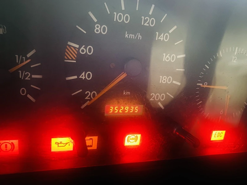 Mercedes-Benz Sprinter 212  обслужена, снимка 7 - Бусове и автобуси - 52078115