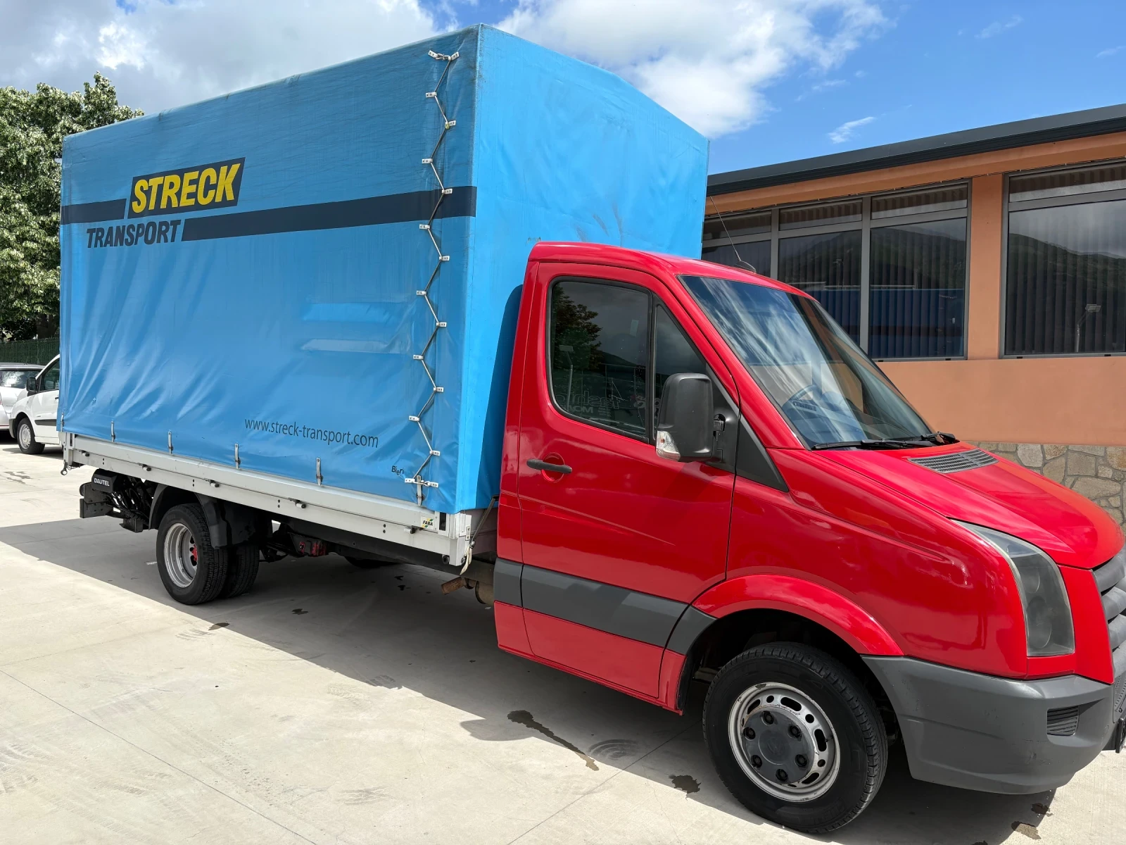 VW Crafter 2, 5 TDI БРЕЗЕНТ , БОРТ, снимка 4 - Бусове и автобуси - 53037347