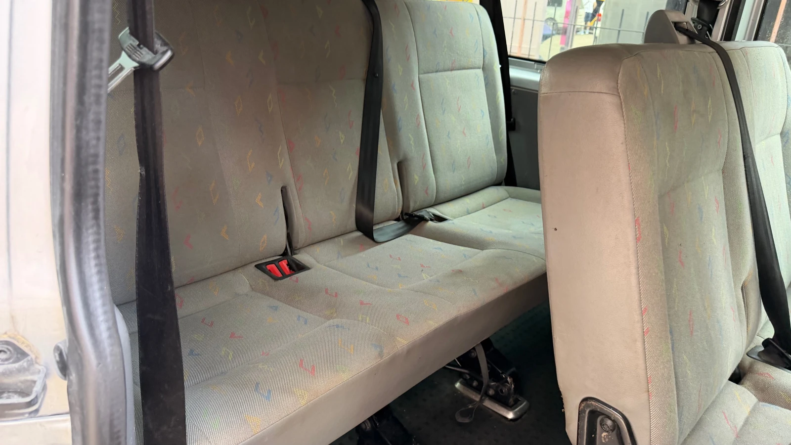 VW T5 1.9tdiМакси клима, снимка 11 - Бусове и автобуси - 55304152