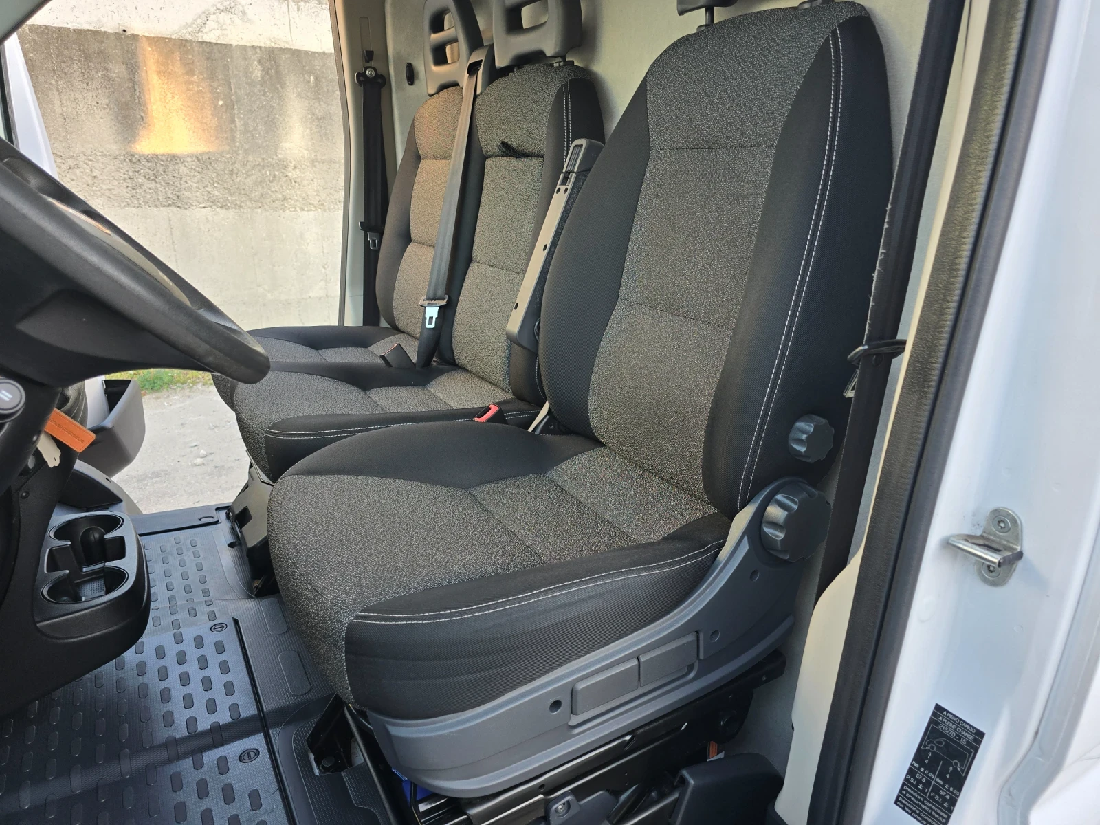 Fiat Ducato 30 2.3 MultiJet L2H1, снимка 8 - Бусове и автобуси - 56604006