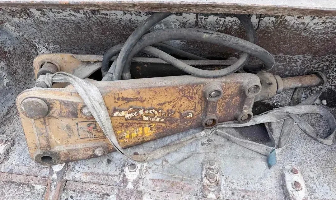 Багер JCB 1 CX, снимка 8 - Индустриална техника - 55459613