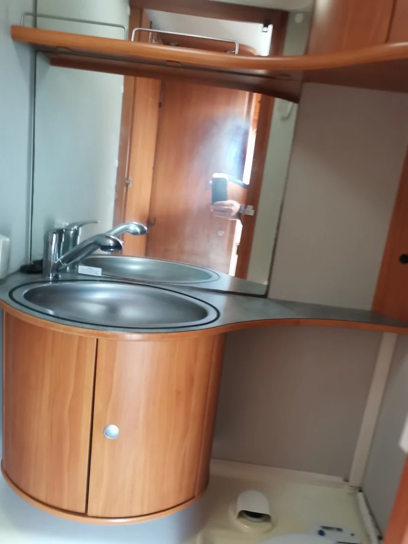 Кемпер Dethleffs, снимка 8 - Каравани и кемпери - 52666152