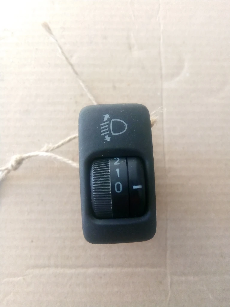 Копче регулиране фарове Лексус ис220