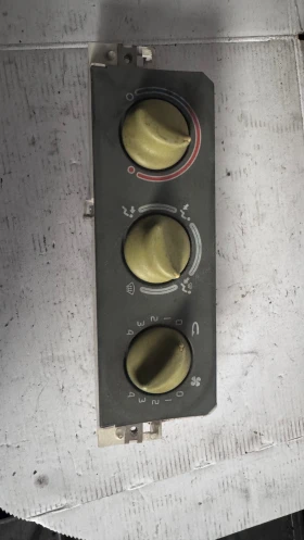       /  /   Renault Twingo - 52479161 / 920464