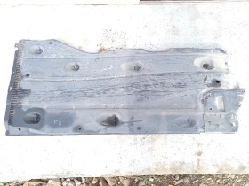 Кора под мотор лява Фолксваген Голф 7 (ч)