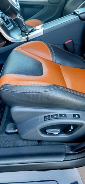 Volvo V60 Cross Country, снимка 8 - Автомобили и джипове - 53672828