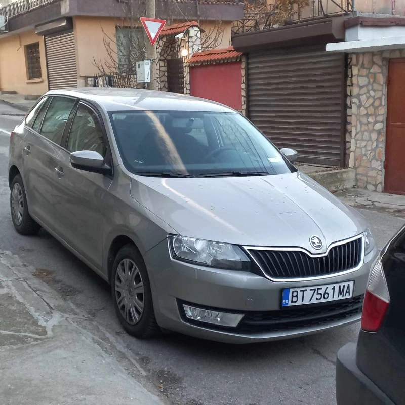 Skoda Rapid 1.6D, снимка 5 - Автомобили и джипове - 46931881