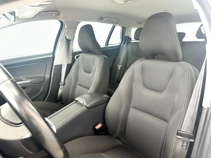Volvo V60 Cross Country 2.0 Auto* 6270.00 лв. първ.вноска, снимка 13 - Автомобили и джипове - 51906092