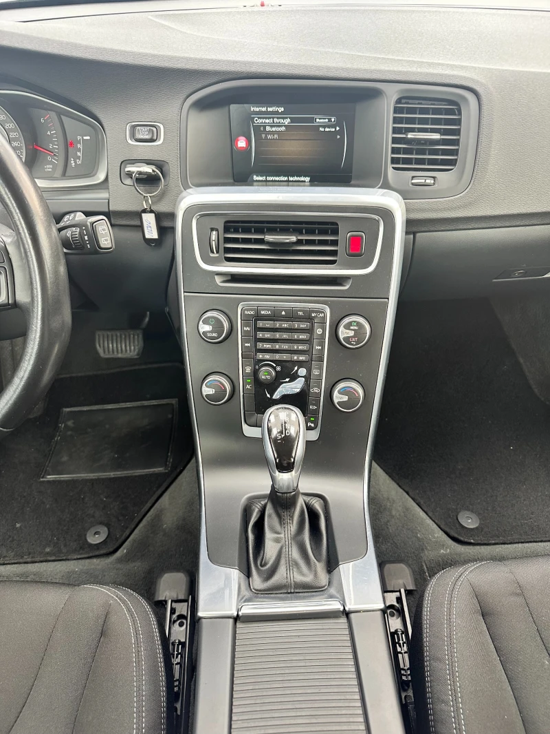 Volvo V60 Cross Country 2.0 Auto* 6270.00 лв. първ.вноска, снимка 10 - Автомобили и джипове - 51906092