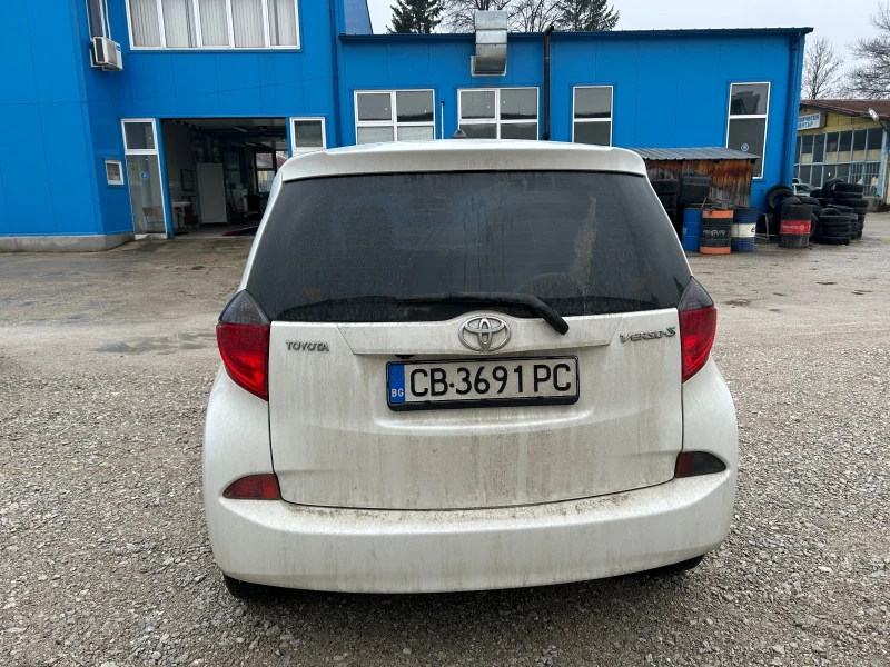 Toyota Verso S 1.3 vvti, снимка 5 - Автомобили и джипове - 49322097