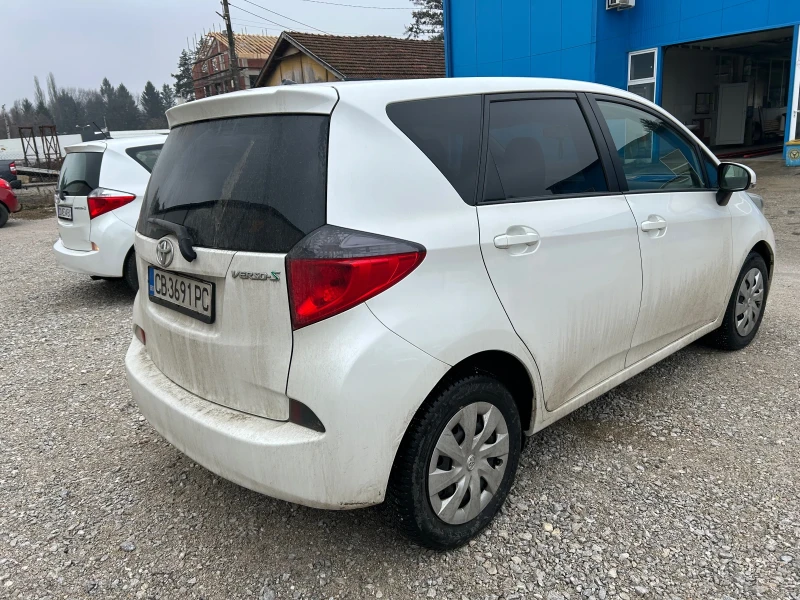 Toyota Verso S 1.3 vvti, снимка 4 - Автомобили и джипове - 49322097