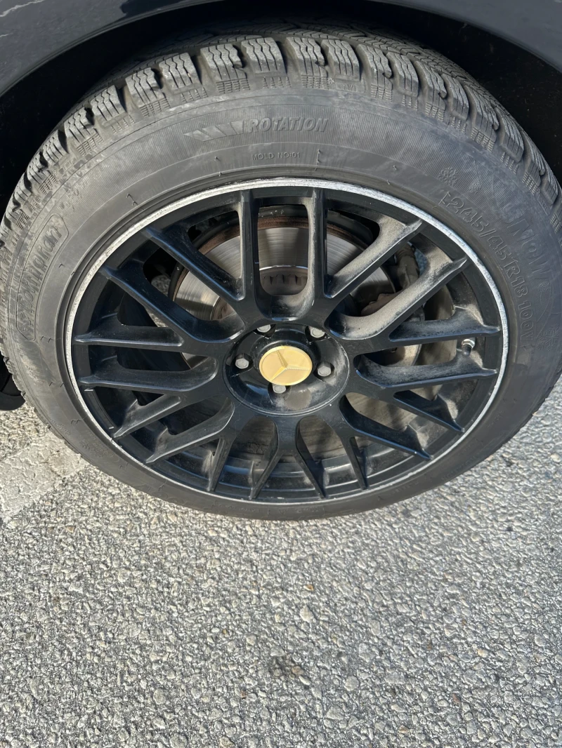 Mercedes-Benz E 200, снимка 12 - Автомобили и джипове - 51555122