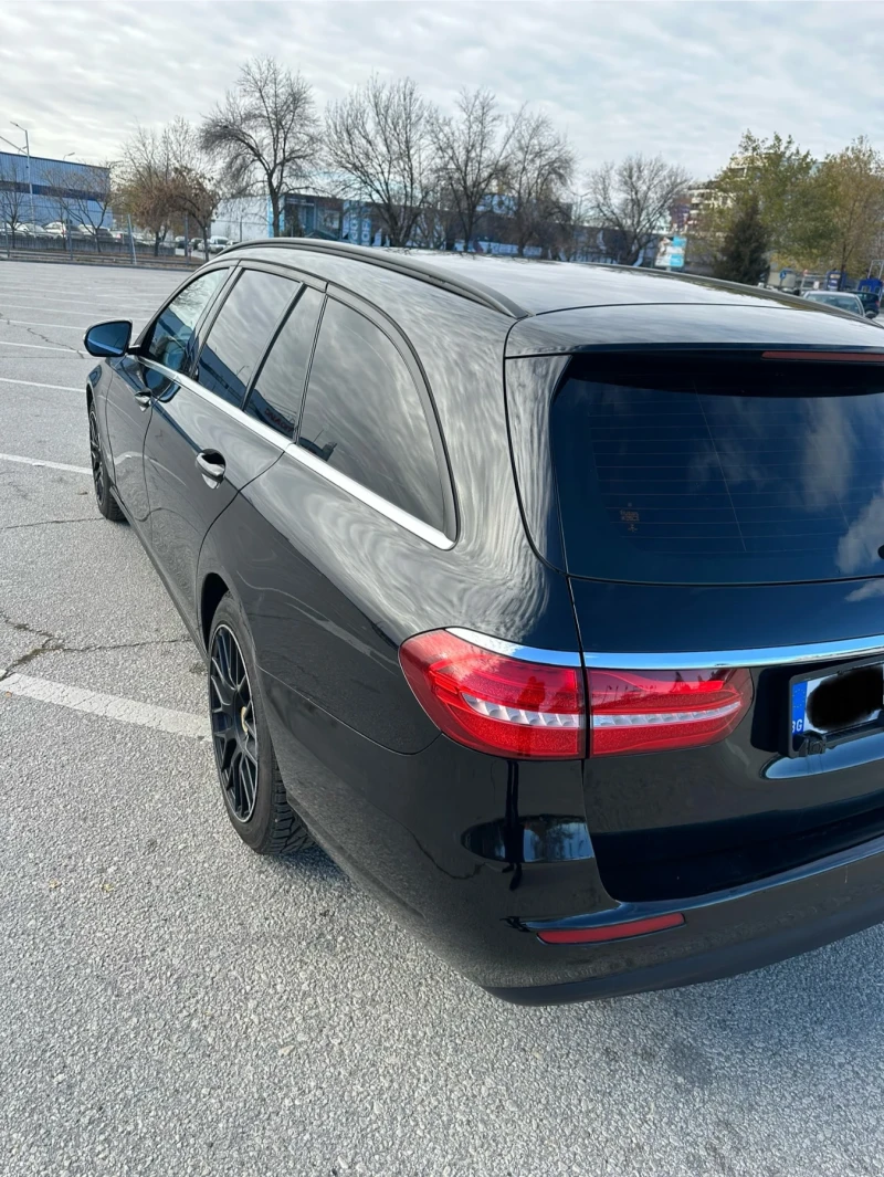 Mercedes-Benz E 200, снимка 5 - Автомобили и джипове - 51555122