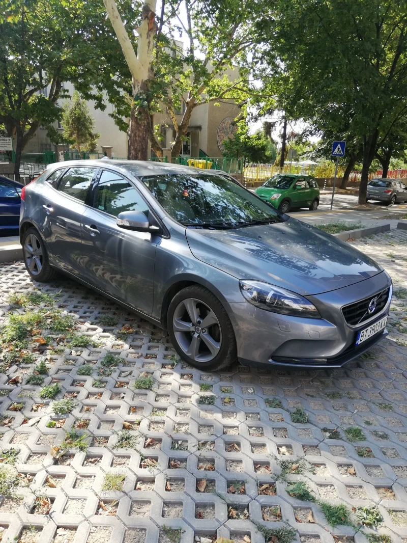 Volvo V40 1.6 D2, снимка 2 - Автомобили и джипове - 51712292