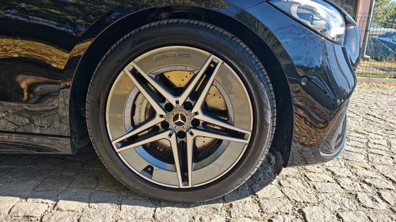 Mercedes-Benz C 180 Amg Line, снимка 16 - Автомобили и джипове - 52233560