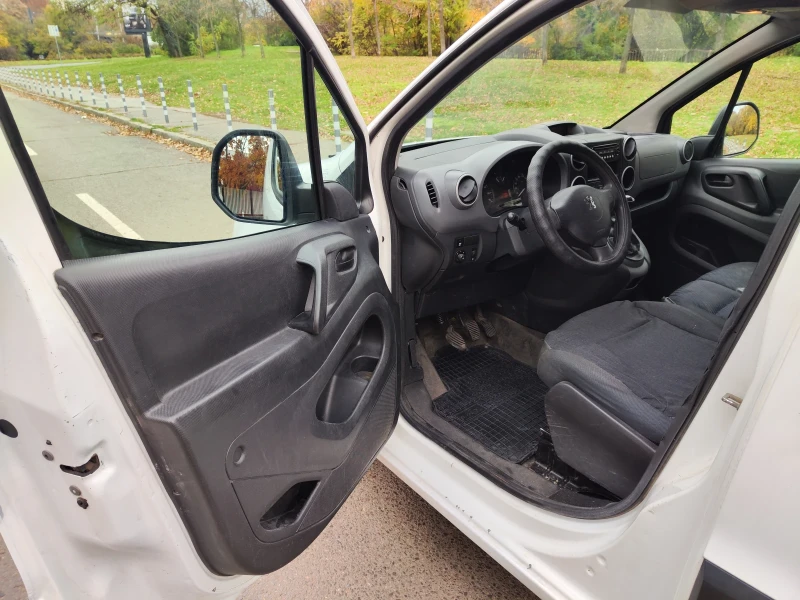 Peugeot Partner, снимка 15 - Автомобили и джипове - 52334295