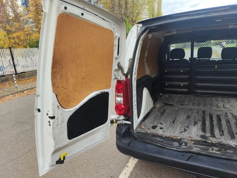 Peugeot Partner, снимка 10 - Автомобили и джипове - 52334295