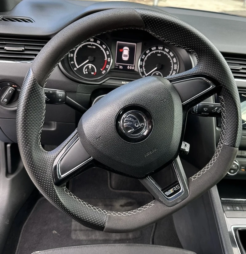 Skoda Octavia VRS 2.0TDI, снимка 9 - Автомобили и джипове - 52433888