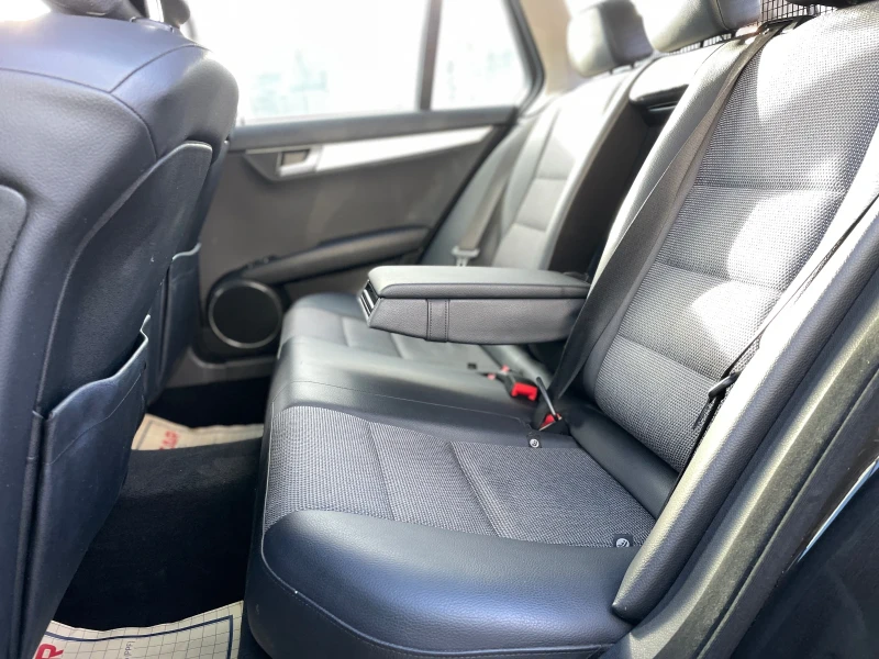 Mercedes-Benz C 200 Регистриран, снимка 8 - Автомобили и джипове - 52573150