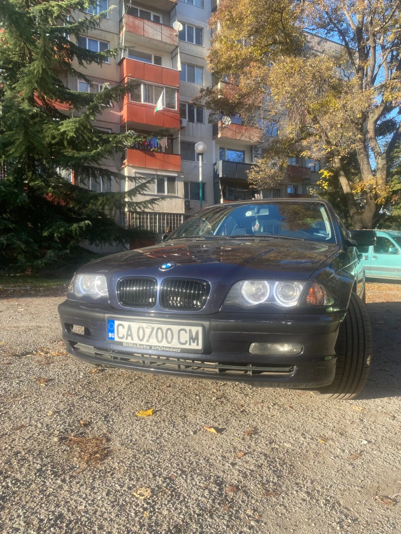 BMW 320, снимка 2 - Автомобили и джипове - 52611600