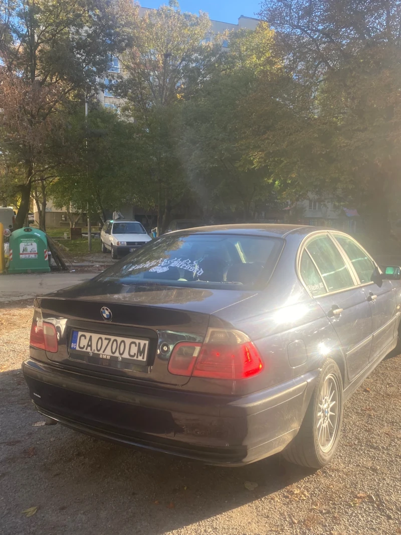 BMW 320, снимка 4 - Автомобили и джипове - 52611600