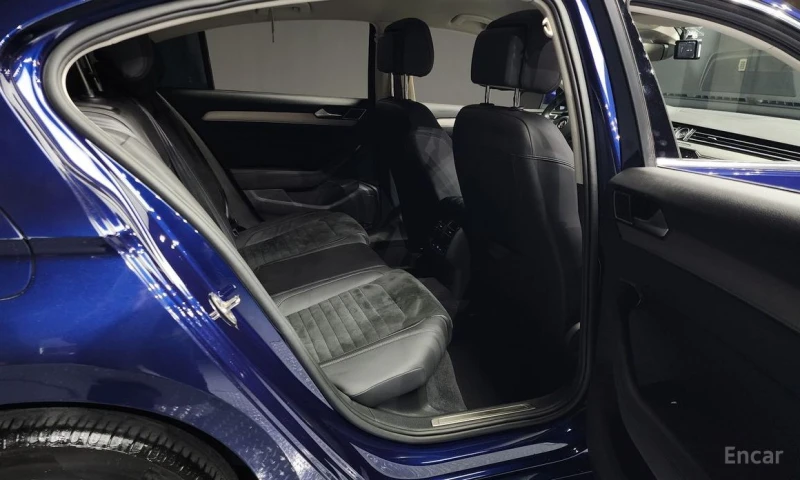 VW Passat, снимка 12 - Автомобили и джипове - 53166804