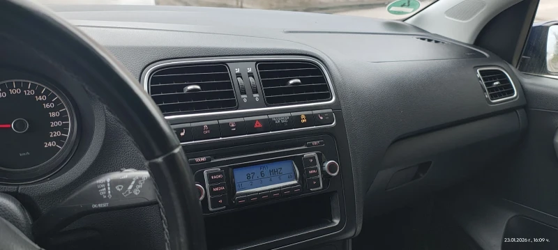VW Polo, снимка 9 - Автомобили и джипове - 53237926