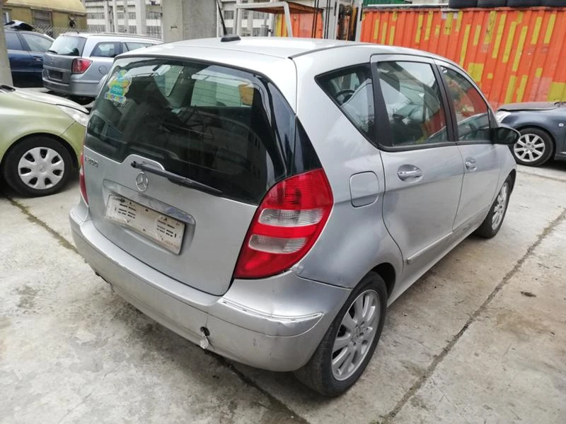 Mercedes-Benz A 200 2.0i, снимка 4 - Автомобили и джипове - 31806907