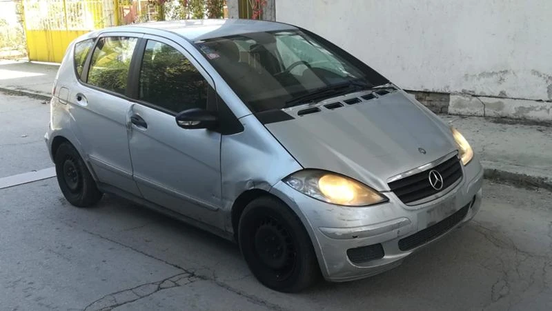 Mercedes-Benz A 200 2.0i, снимка 13 - Автомобили и джипове - 31806907